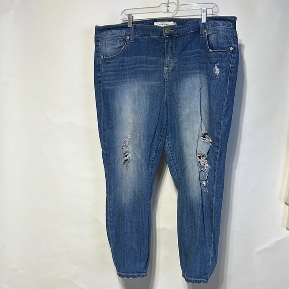 Torrid distressed straight leg jeans. Size 22R. EUC - Picture 1 of 7
